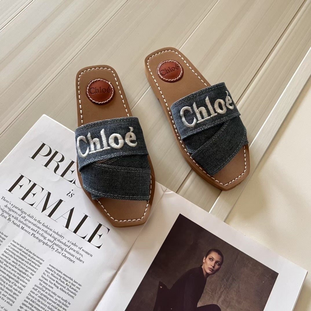 Famous brand slipper ( Pre order )