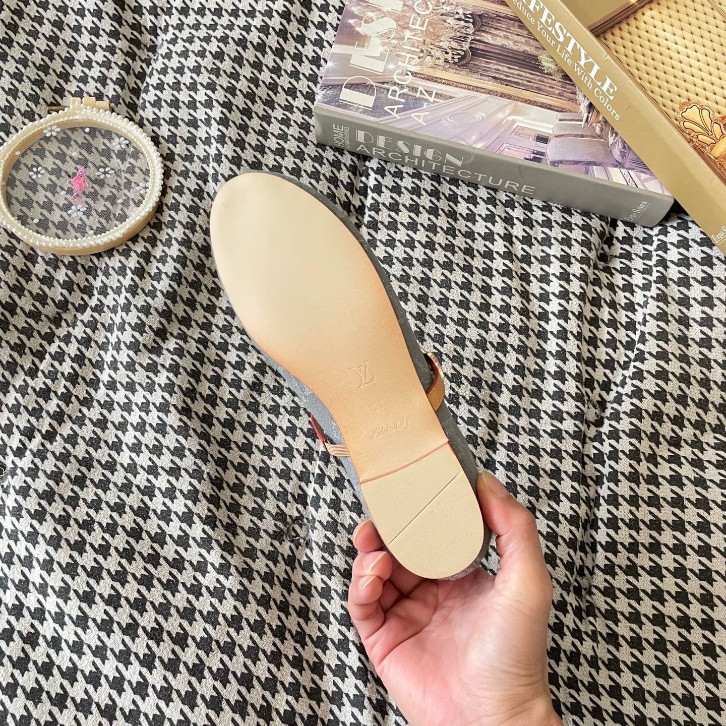 LV shoes ( Pre order )