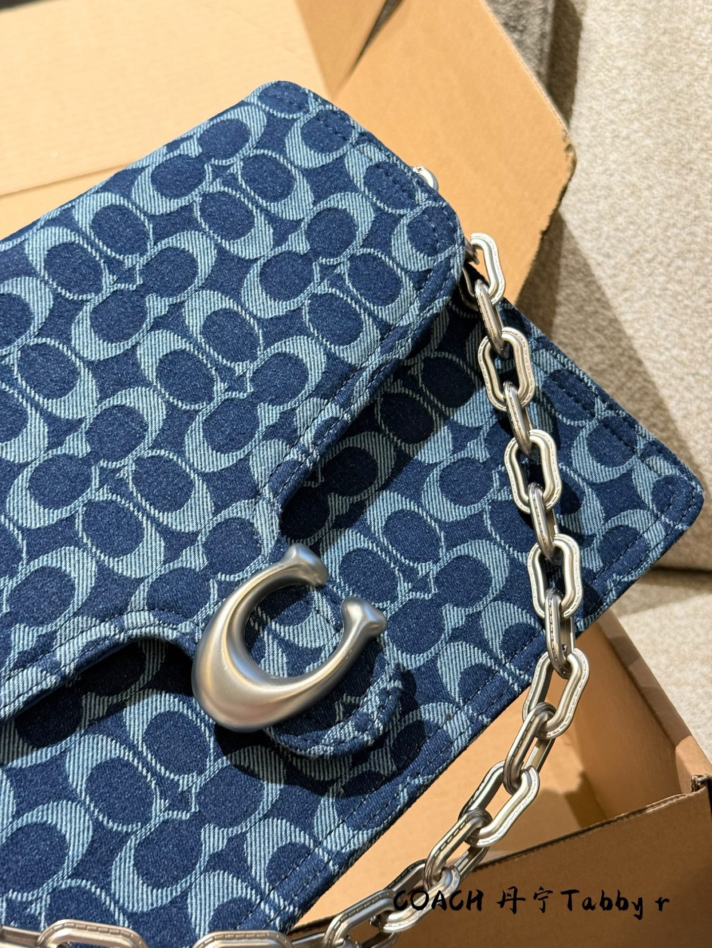 Coach new denim tabby original ( Pre order ) 2 sizes