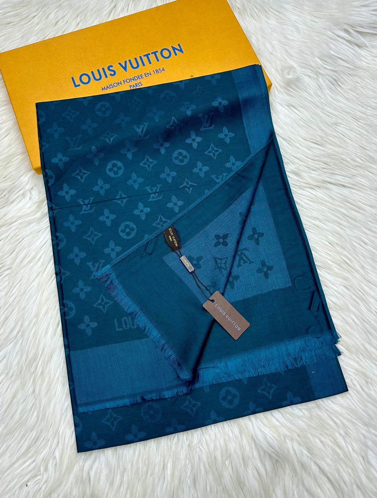 L v famous brand scarves/stole/shawl ( 15 colors )