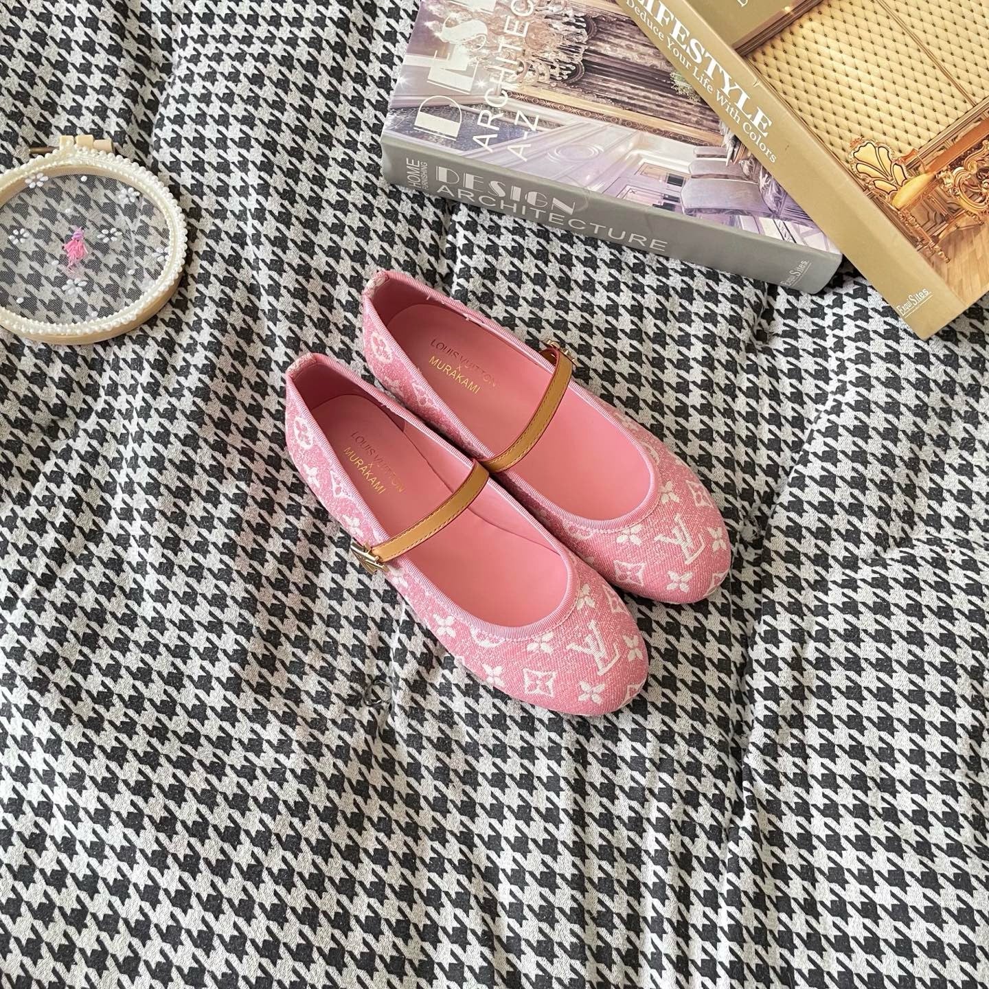 LV shoes ( Pre order )