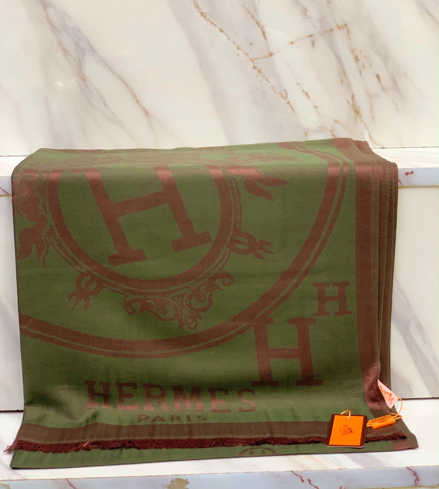 H famous brand scarves/stole/shawl ( 14 colors )