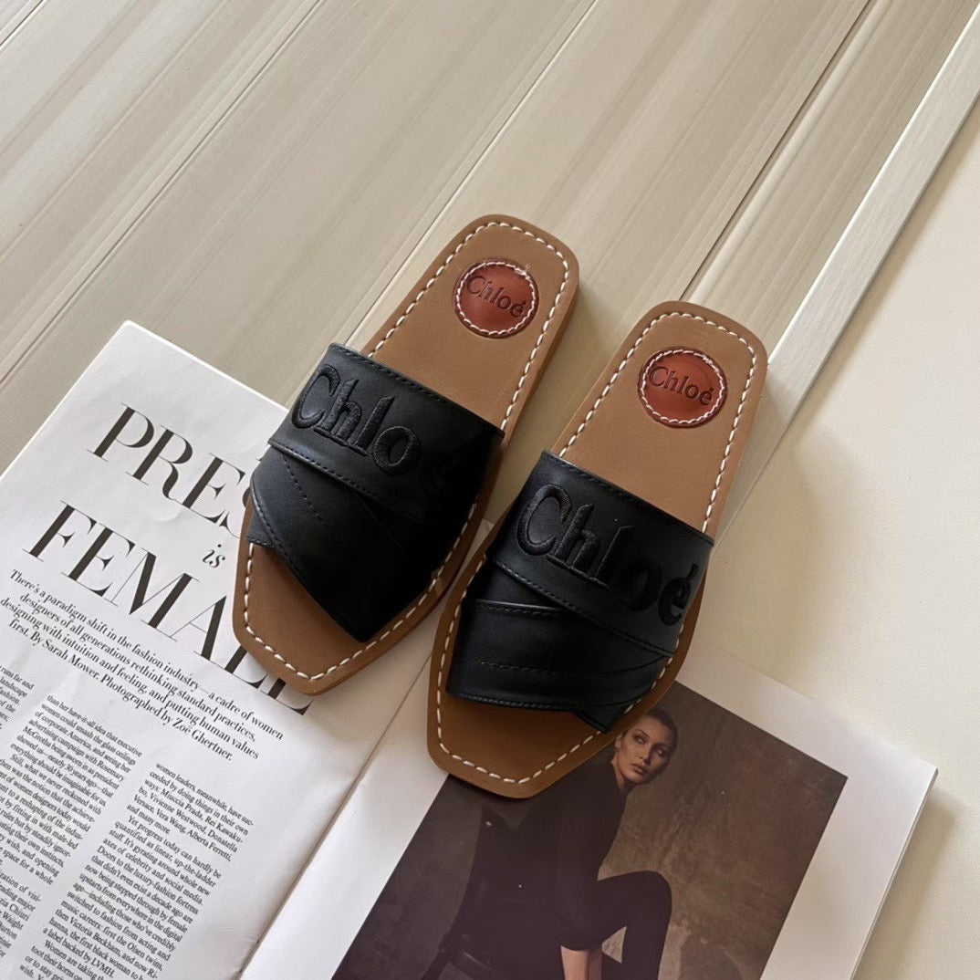 Famous brand slipper ( Pre order )