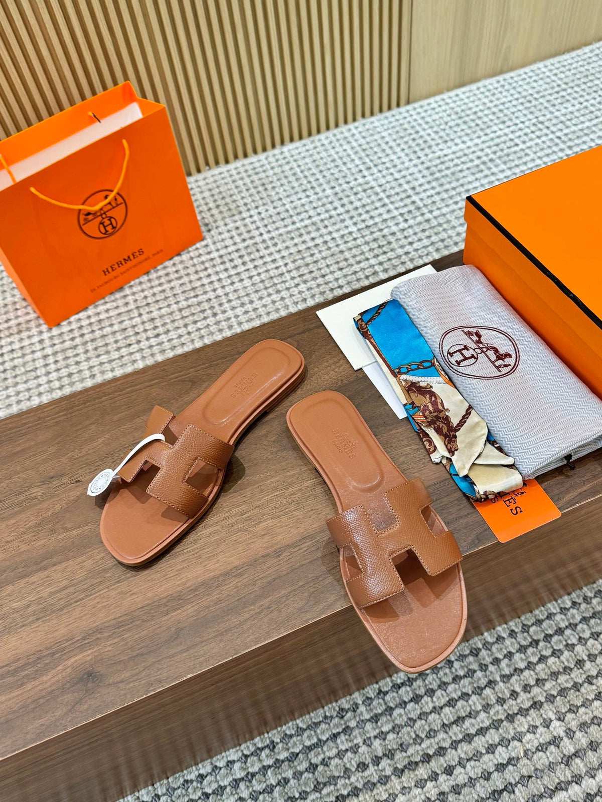 H oran famous brand sandal ( 6 colors )