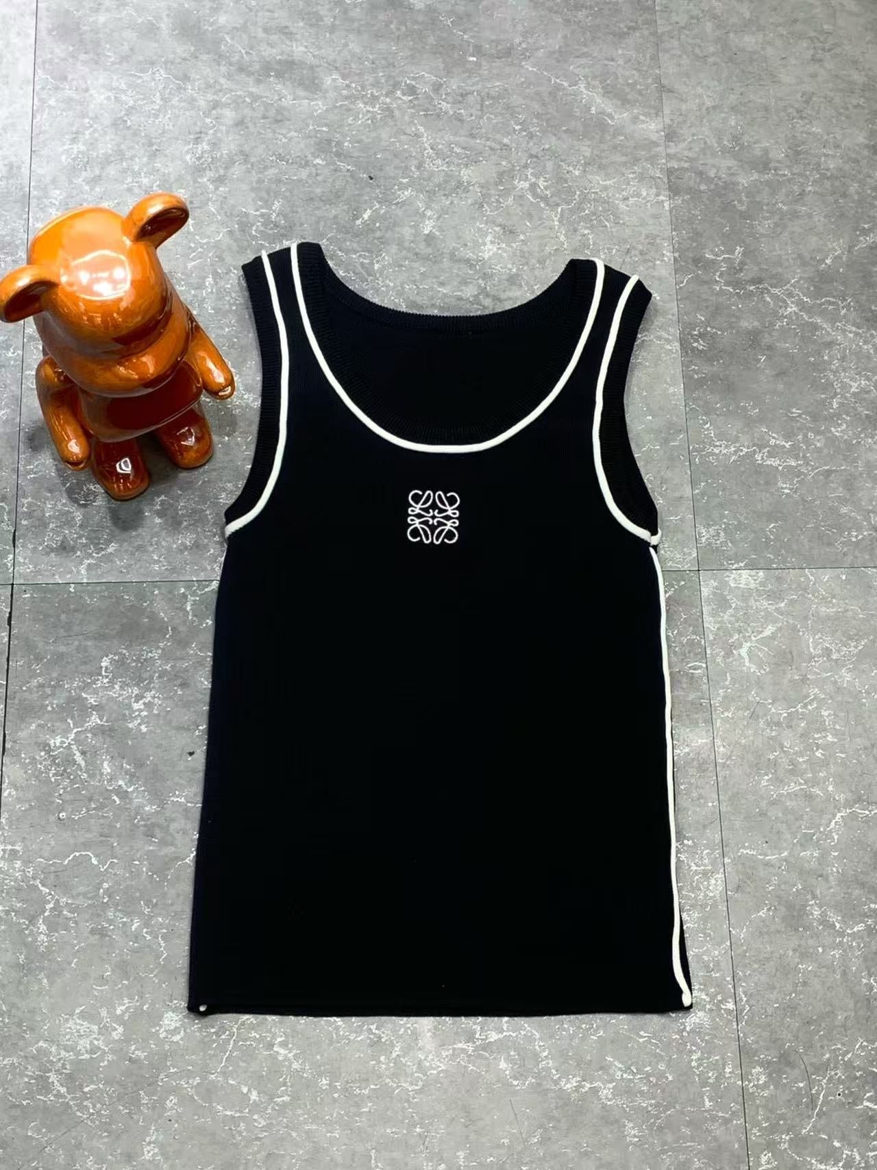 L O E W E famous brand tank top ( 3 colors )