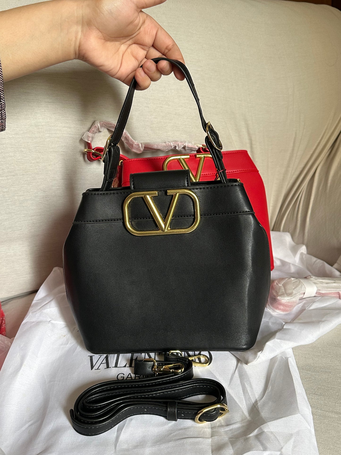 V fmaous brand bags ( Sale )