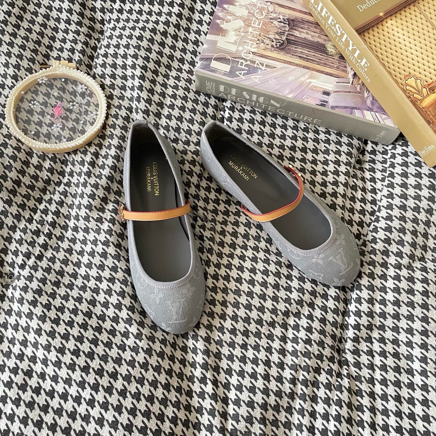 LV shoes ( Pre order )