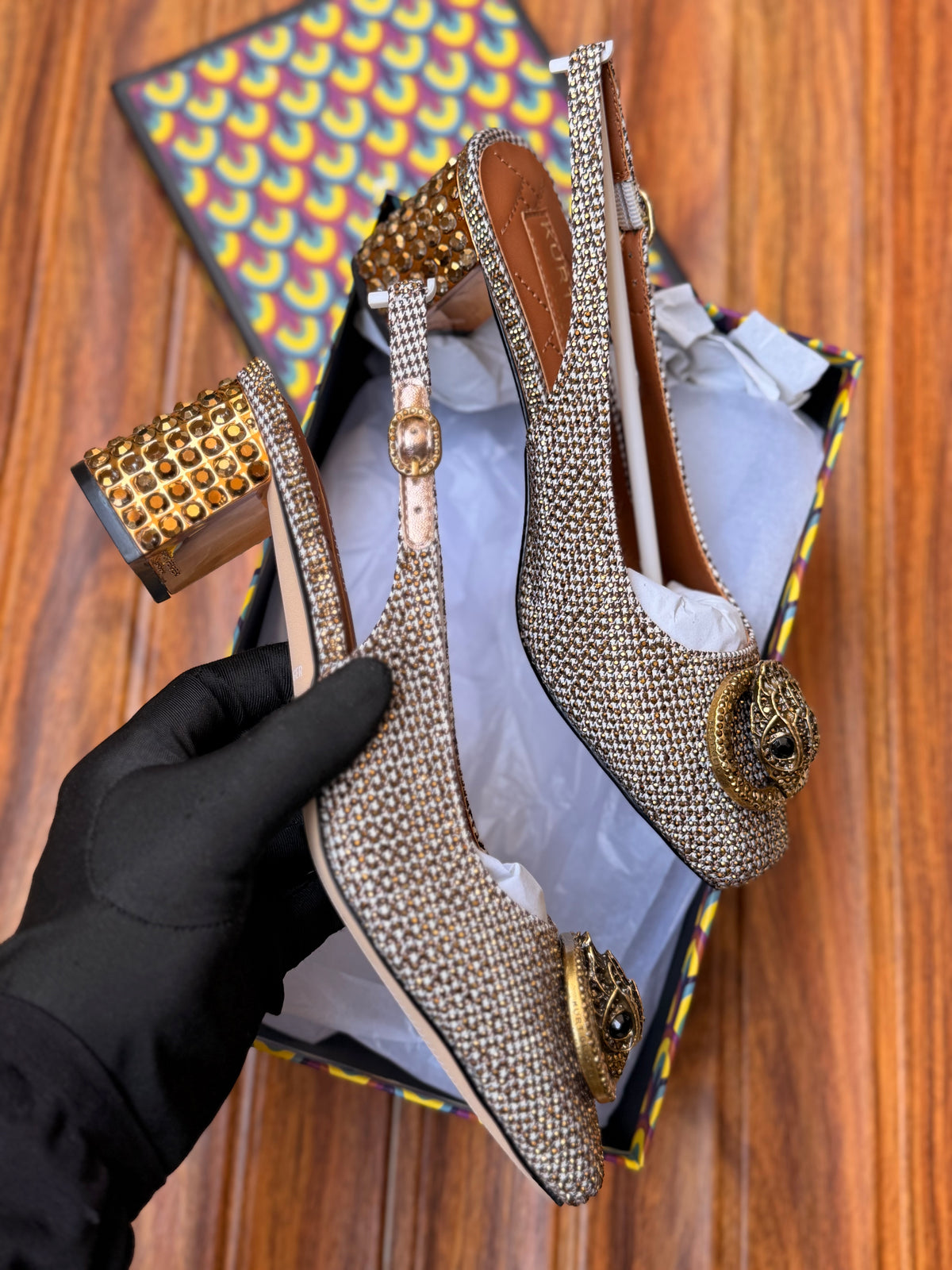 K famous brand pumps/heel