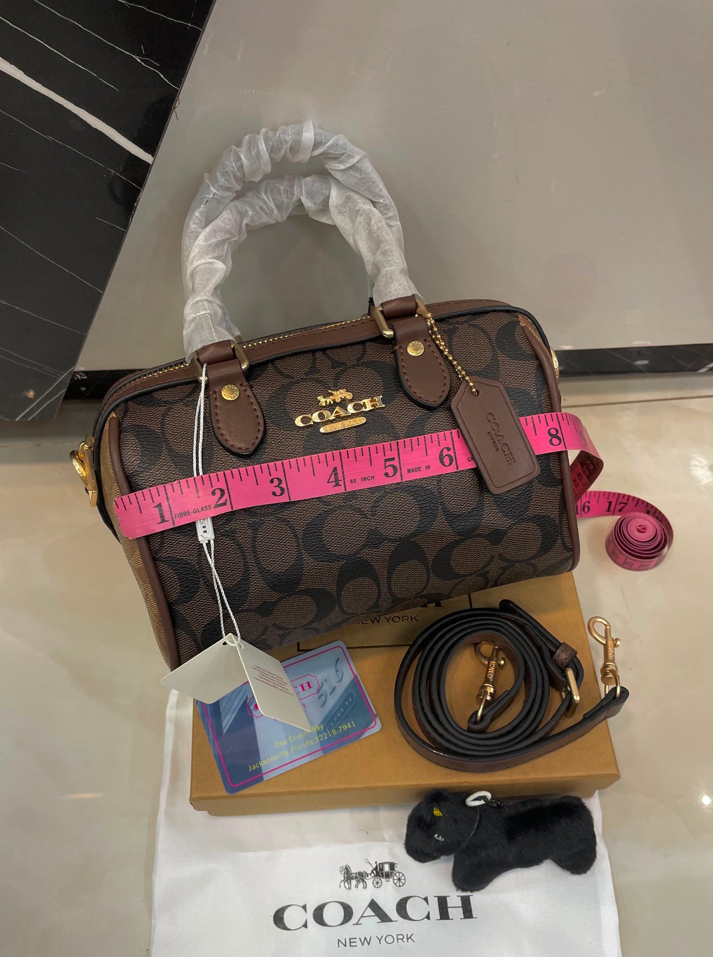 C famous handbag ( 5 colors )