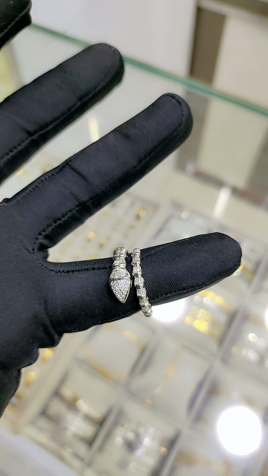 B famous brand ring ( 2 colors )