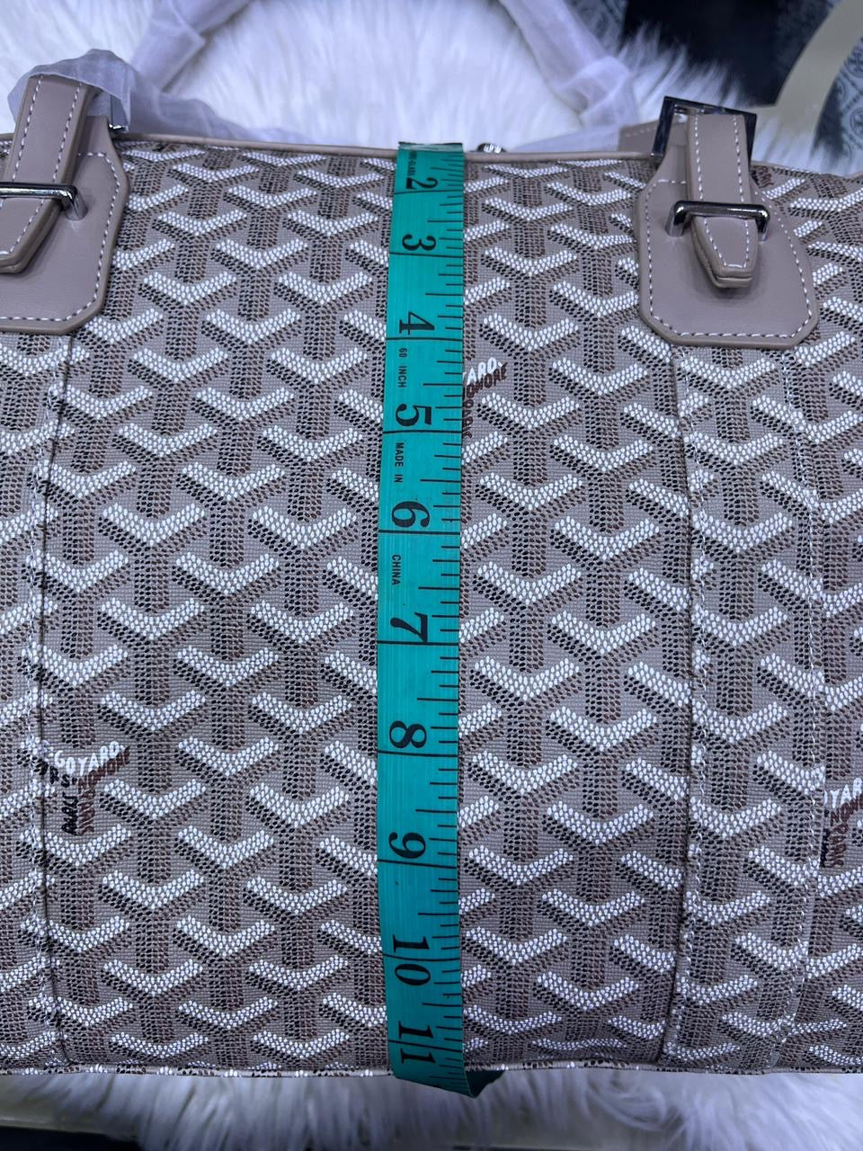 Famous brand travel bag ( 2 colors)