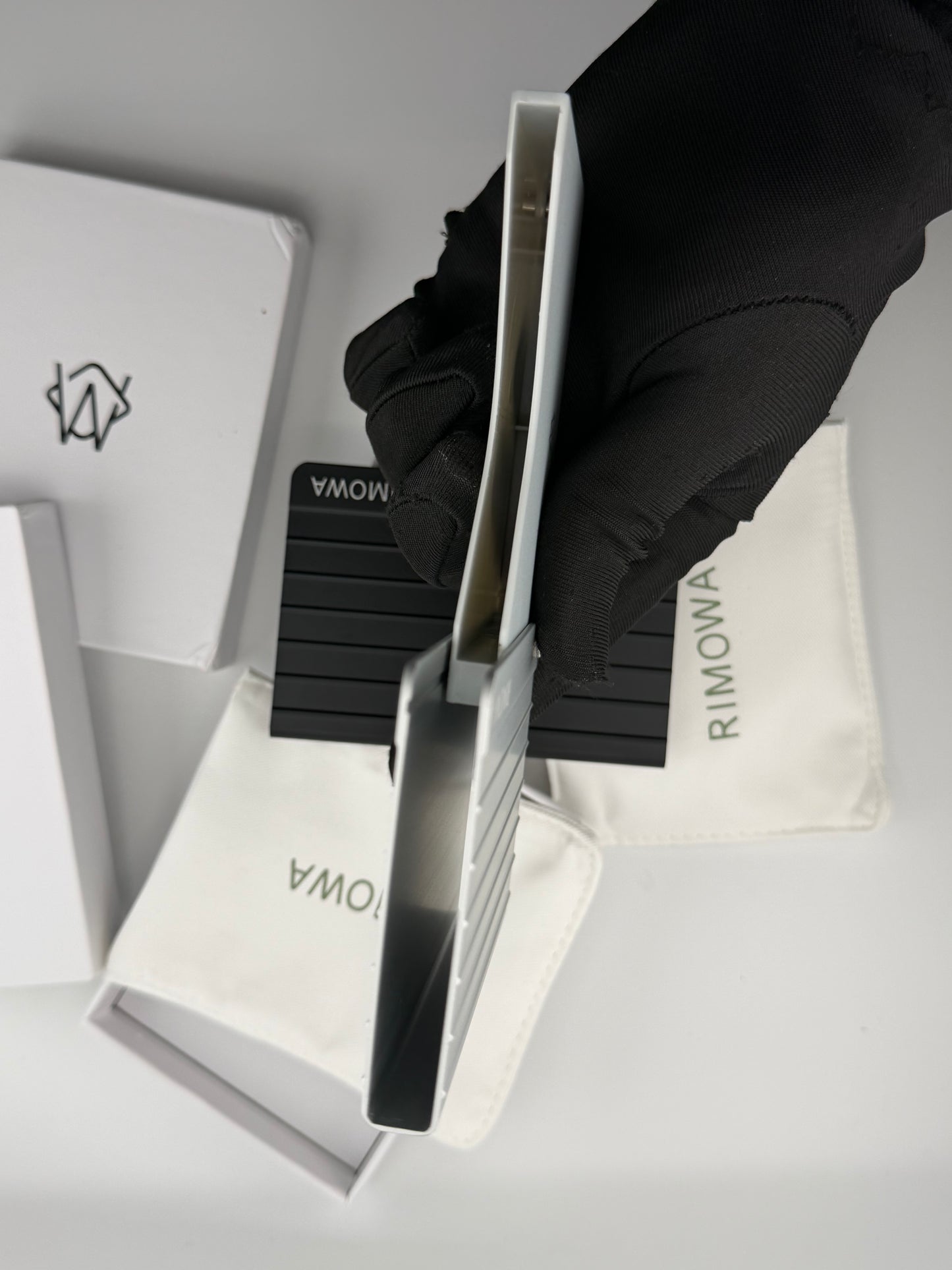 Rimowa cardholder silver
