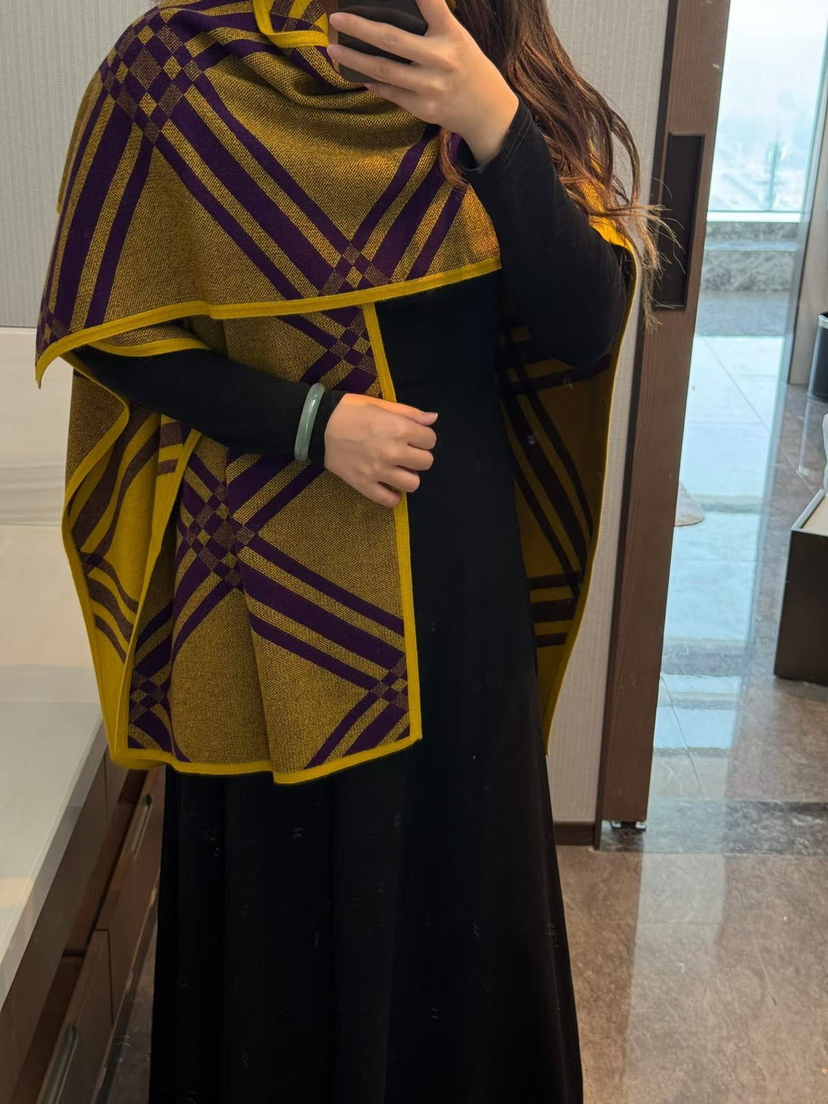 B cape shawl