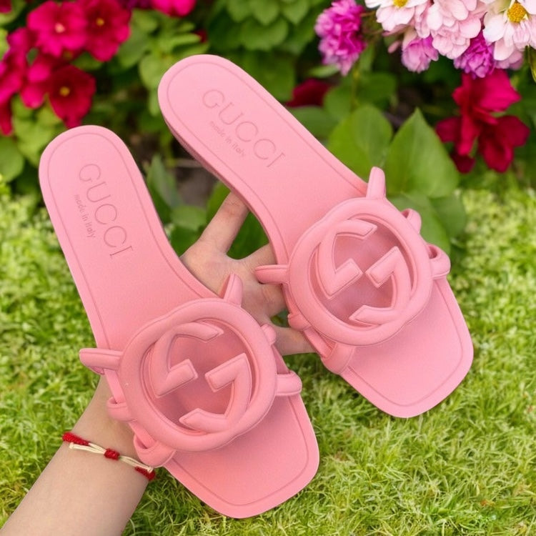 Gucci slides pink