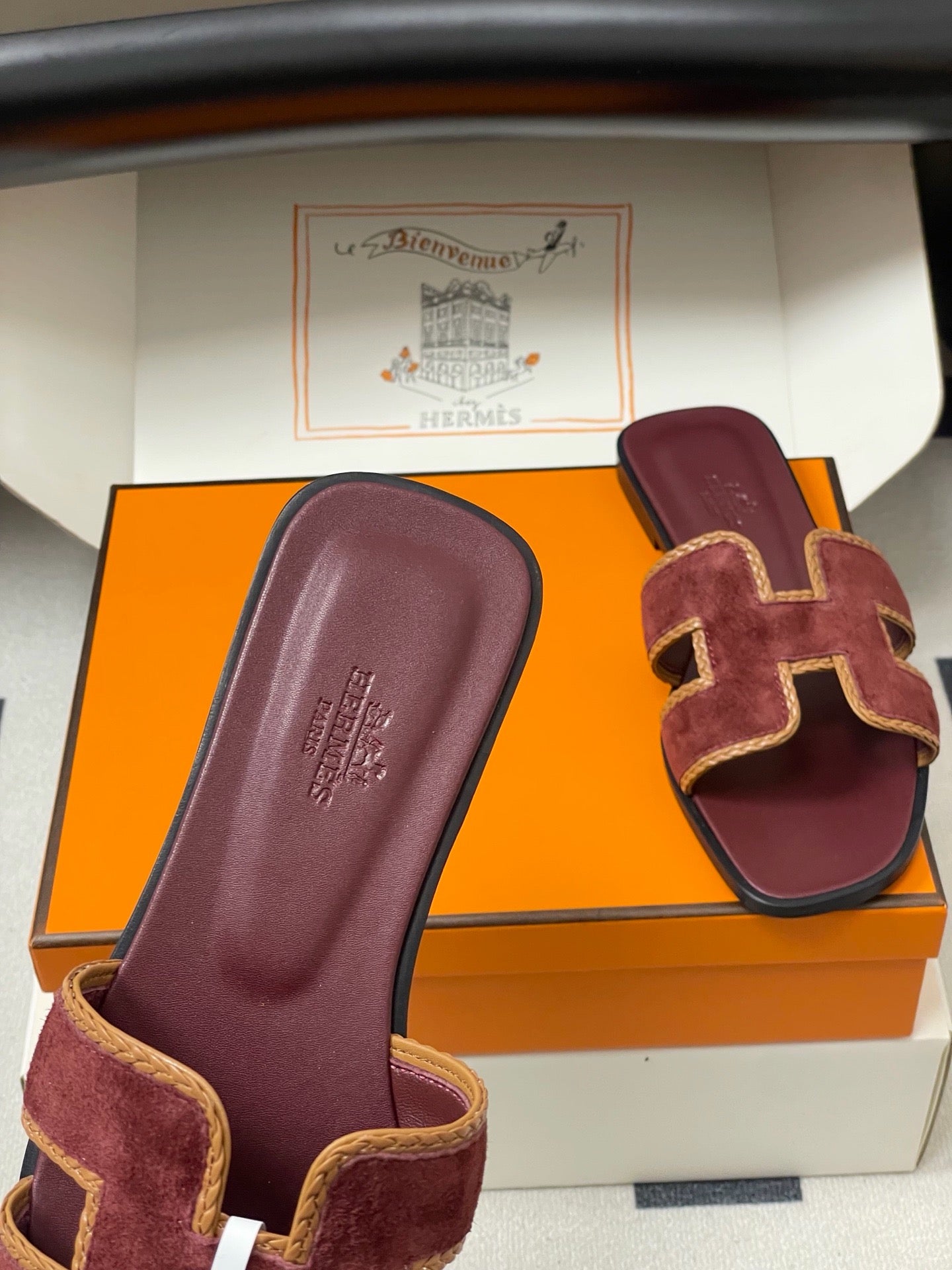 H oran famous brand sandal