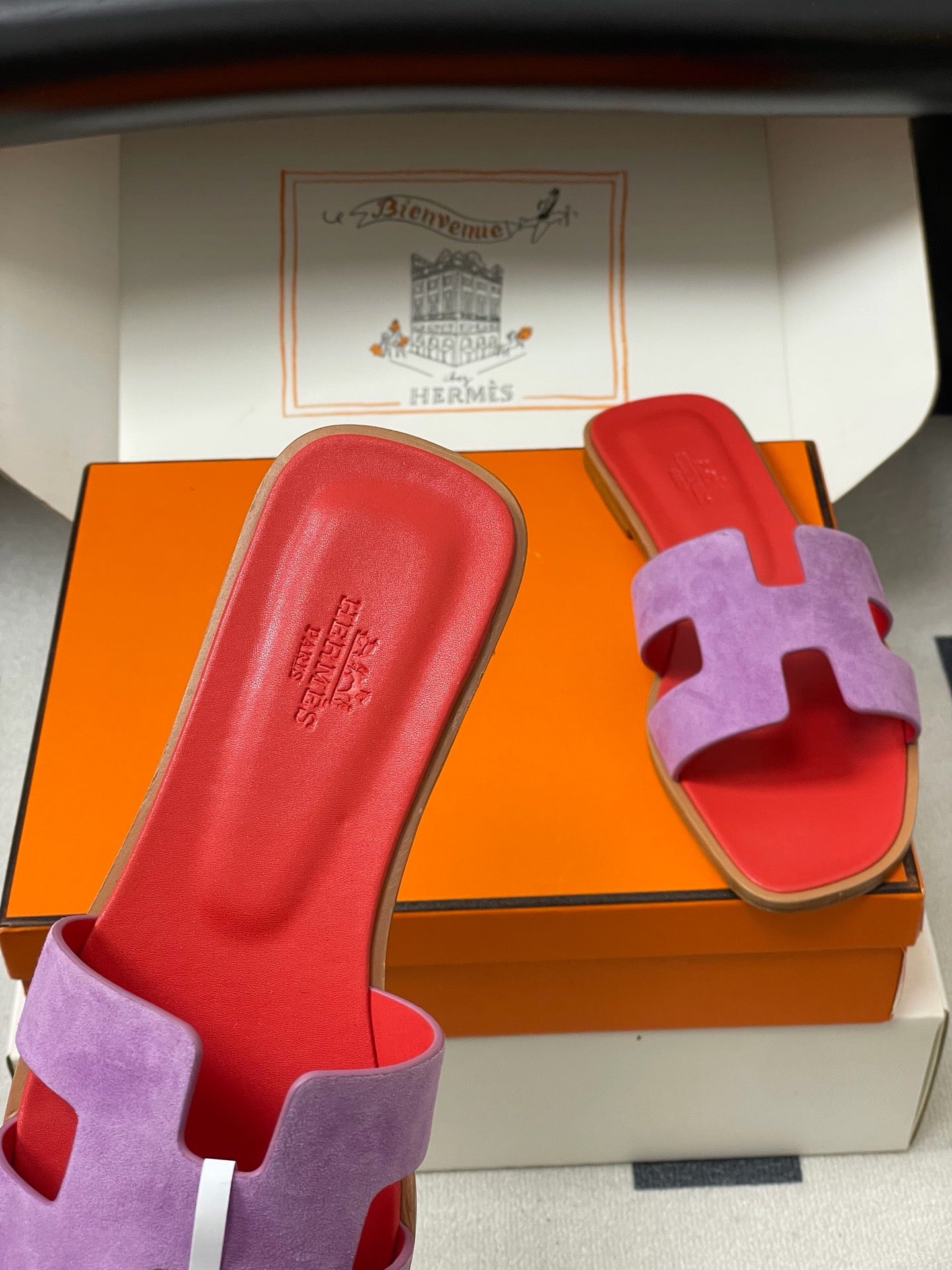 H oran famous brand sandal