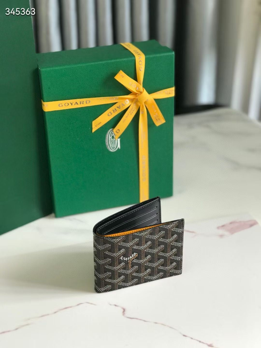 Wallet famous brand G