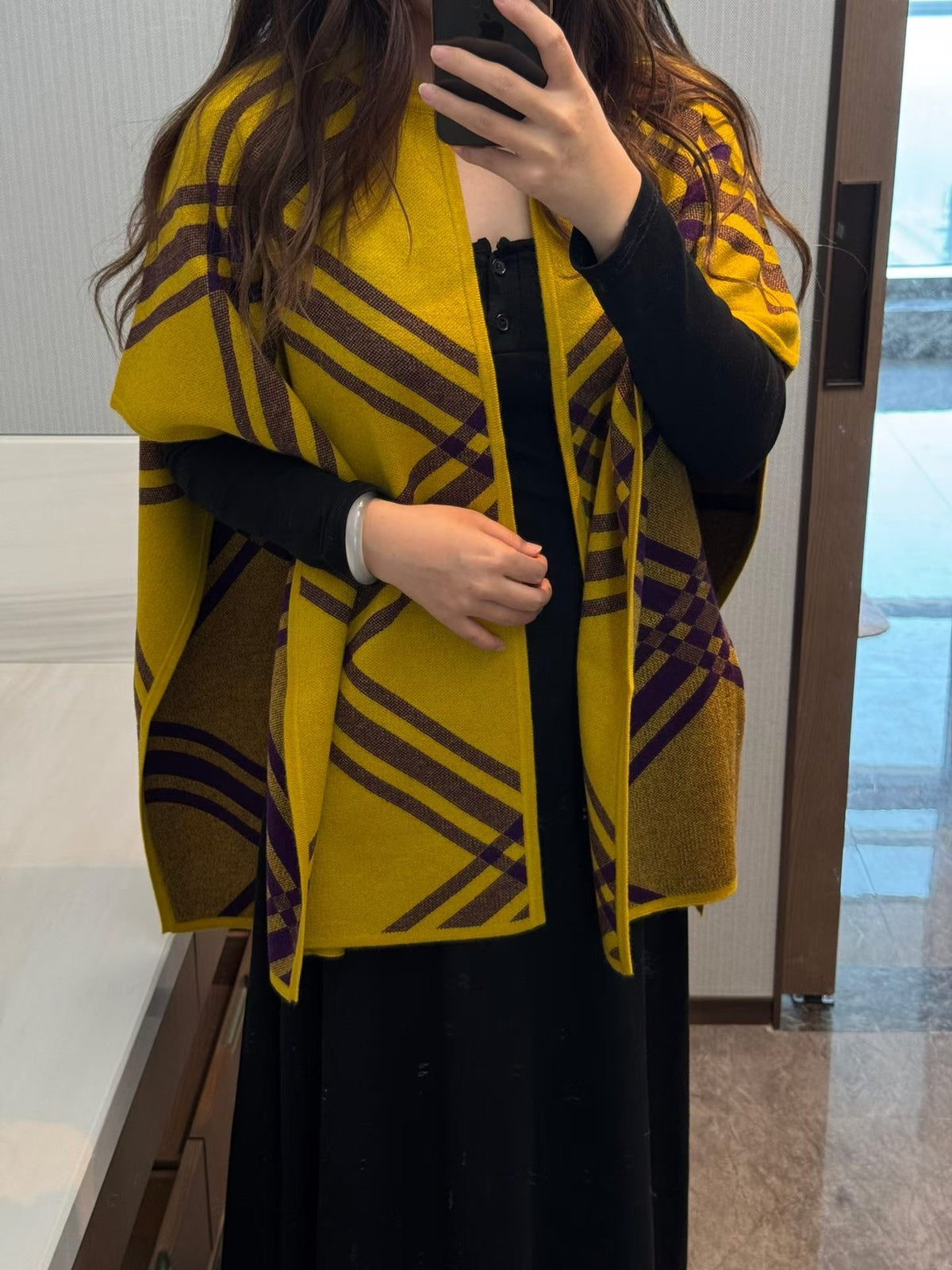 B cape shawl