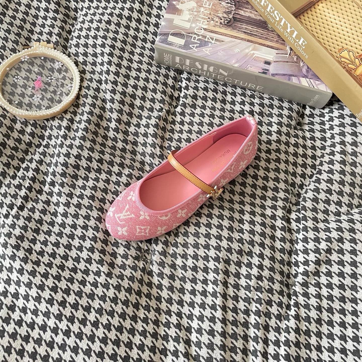 LV shoes ( Pre order )