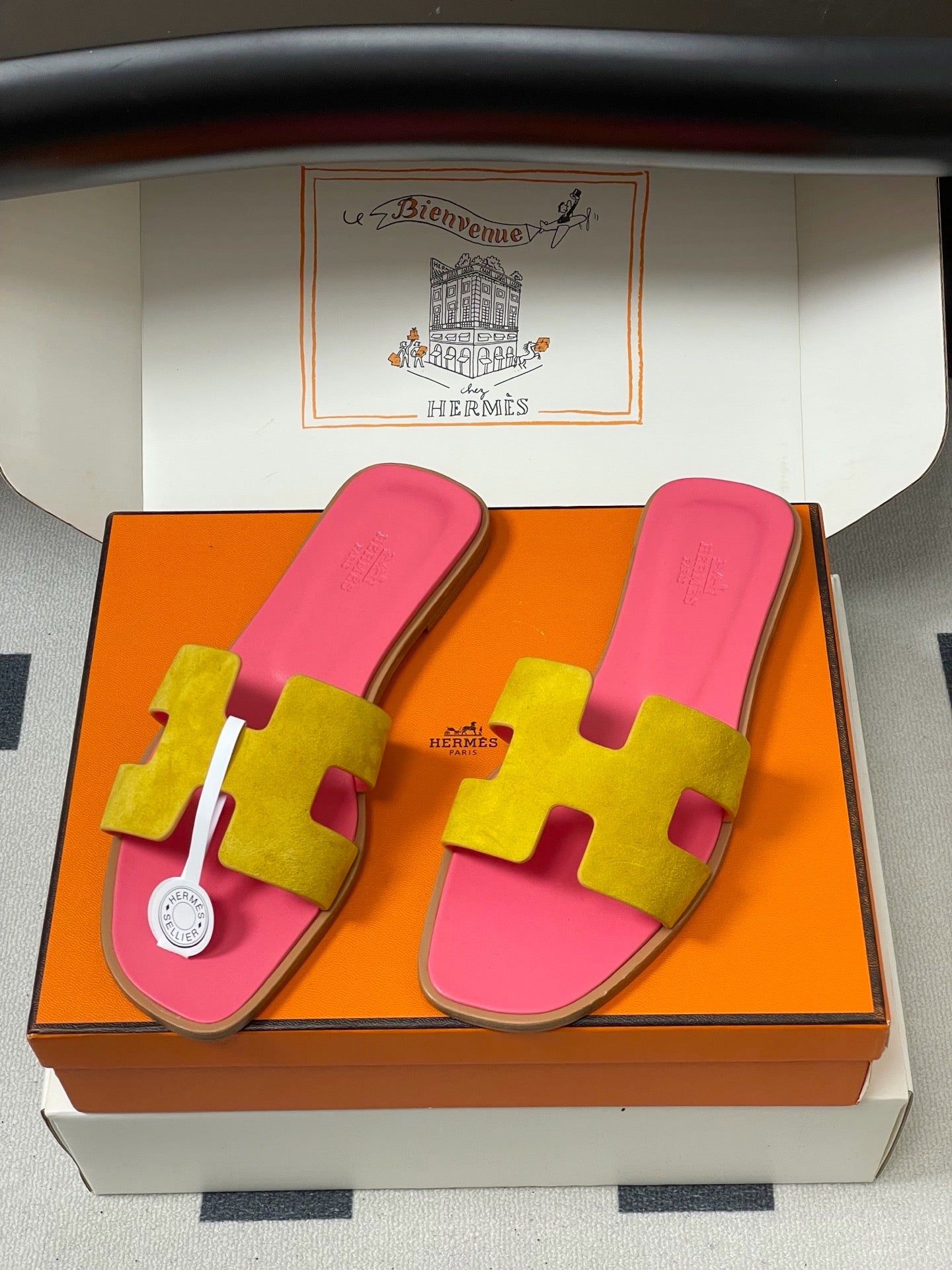 H oran famous brand sandal