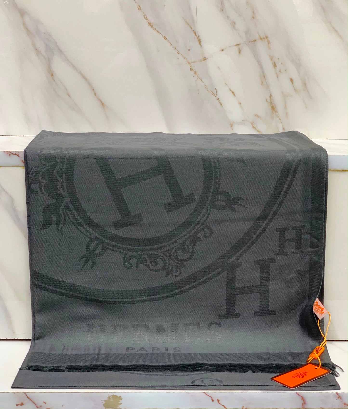 H famous brand scarves/stole/shawl ( 14 colors )