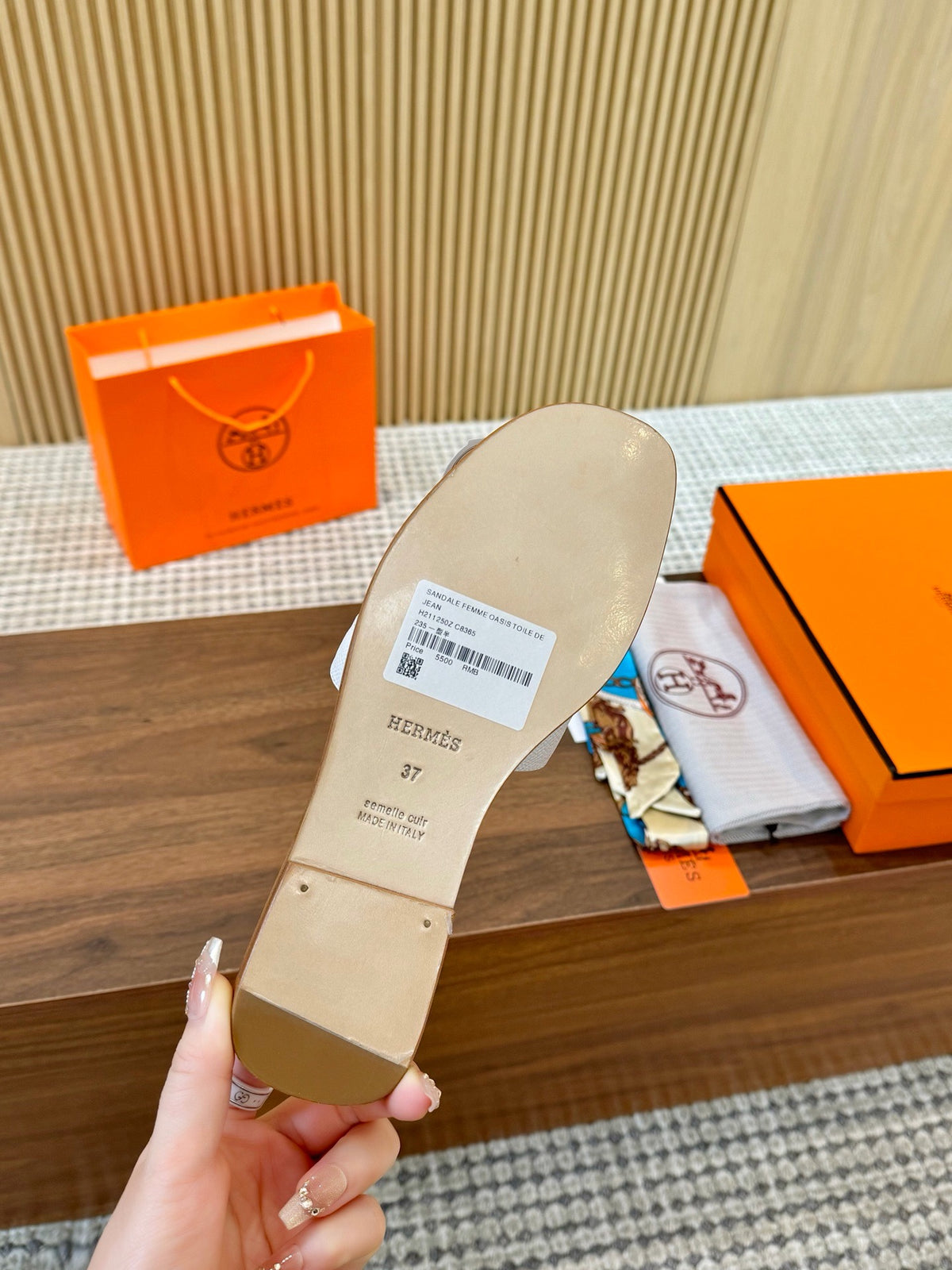 H oran famous brand sandal ( 6 colors )