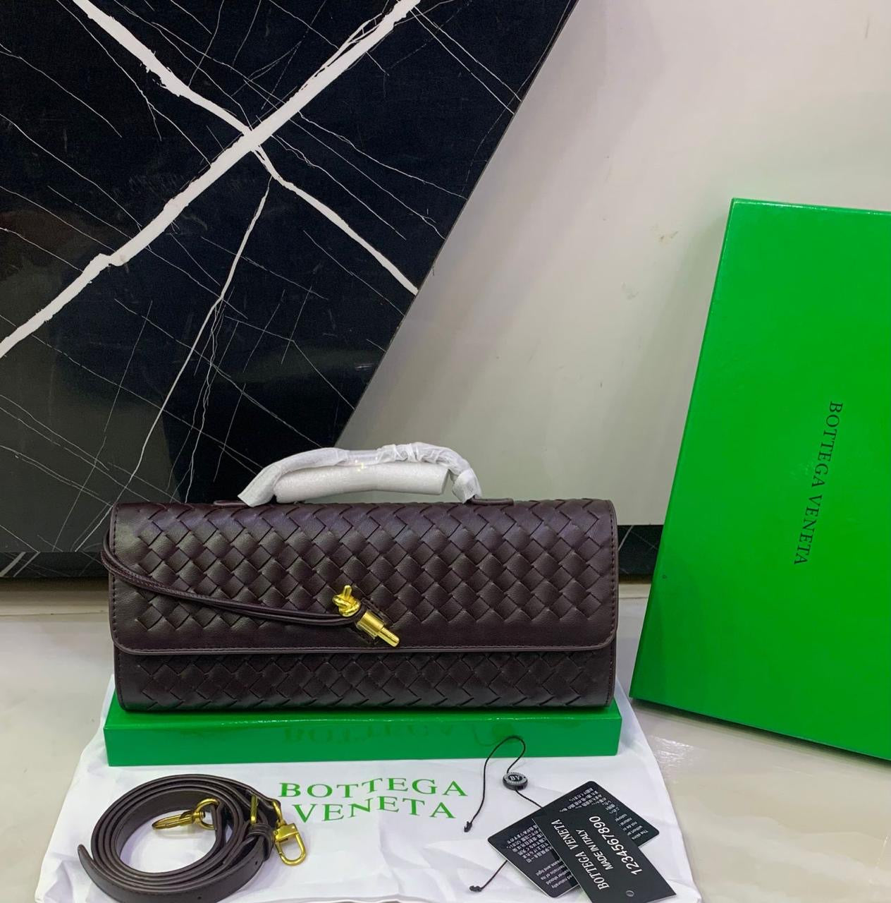 B famous brand clutch ( 6 colors )