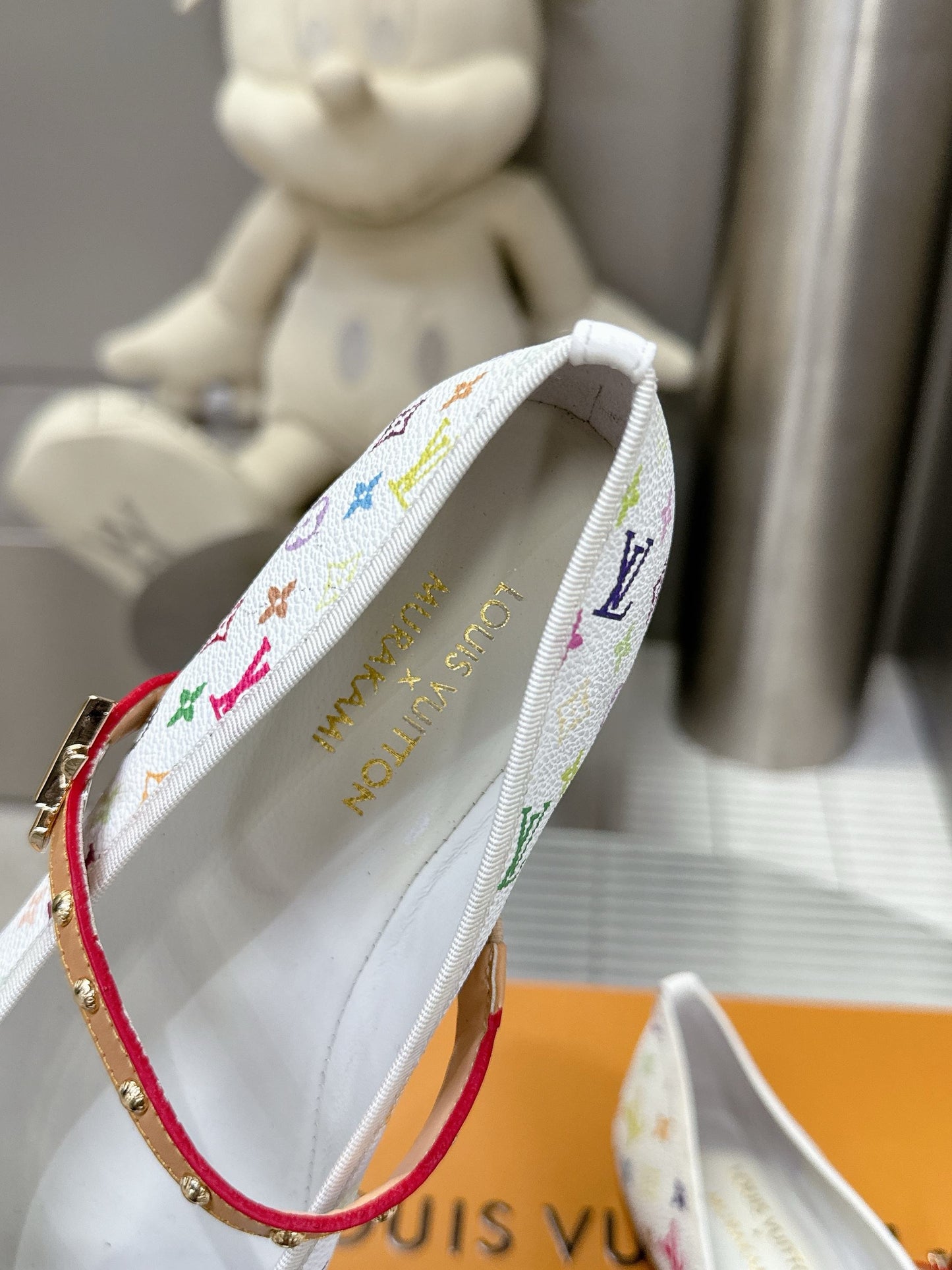 LV shoes ( Pre order )