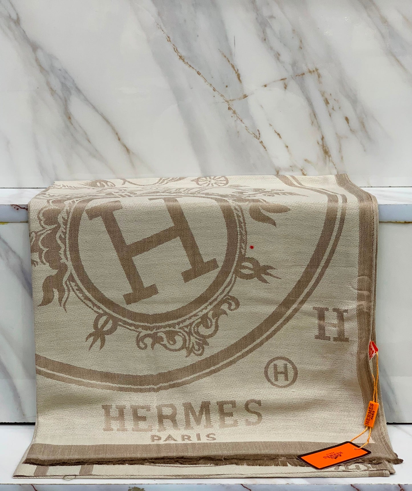 H famous brand scarves/stole/shawl ( 14 colors )