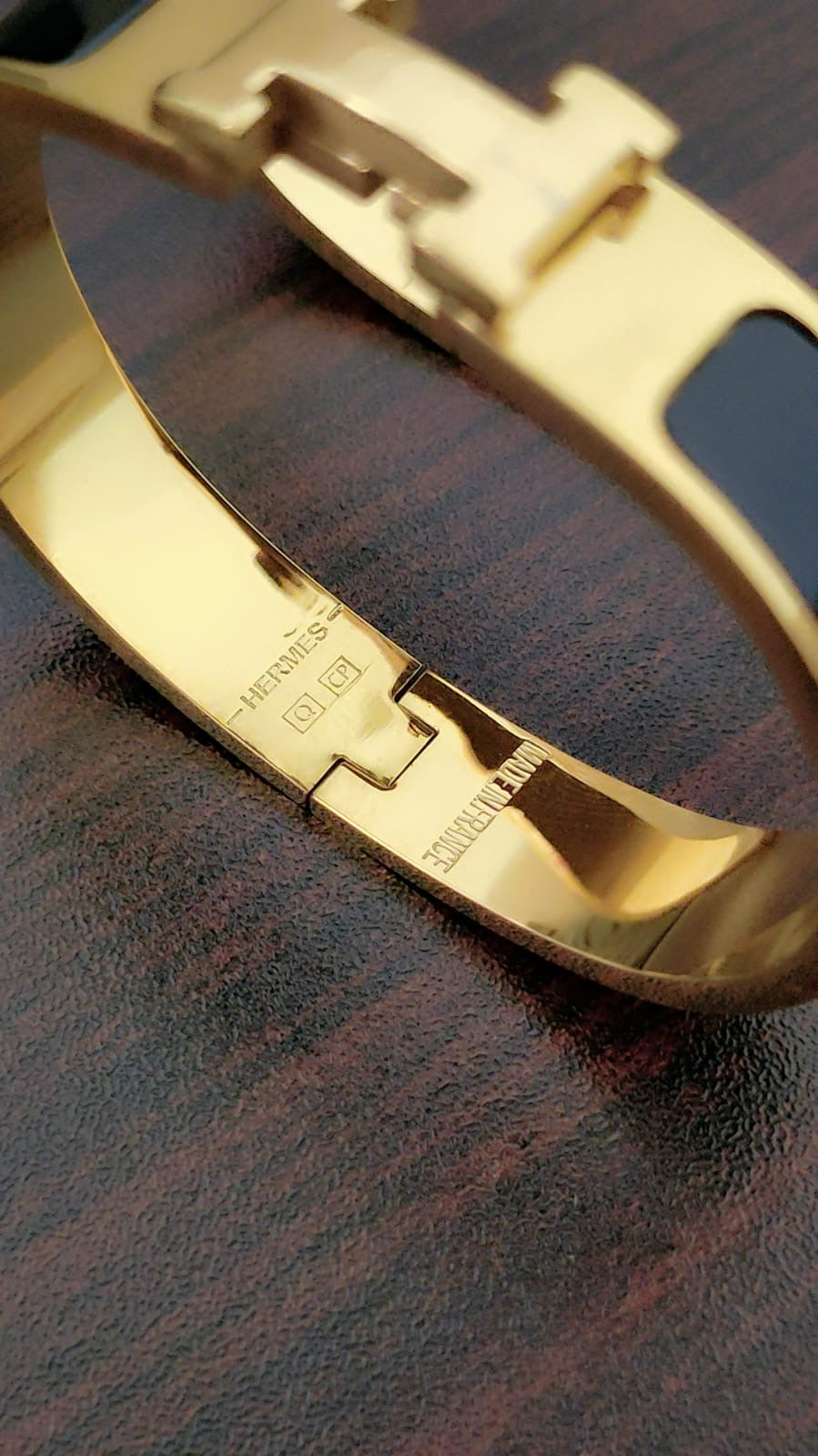 H brand bracelet ( 2 colors )