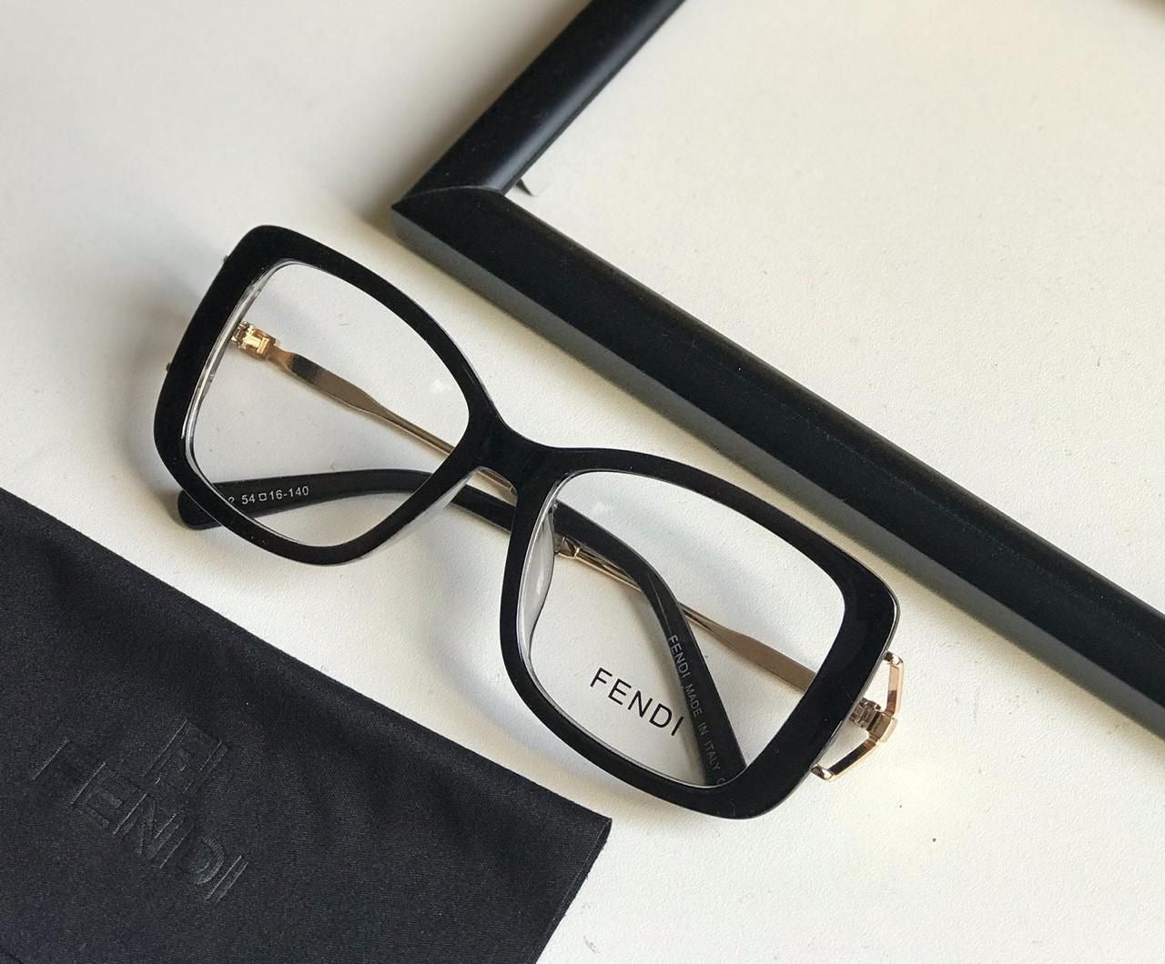 Famous brand glasses ( 2 colors)