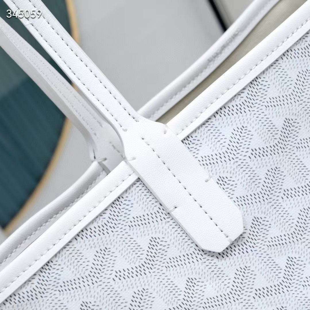 G brand bag famous brand ( Pre order )