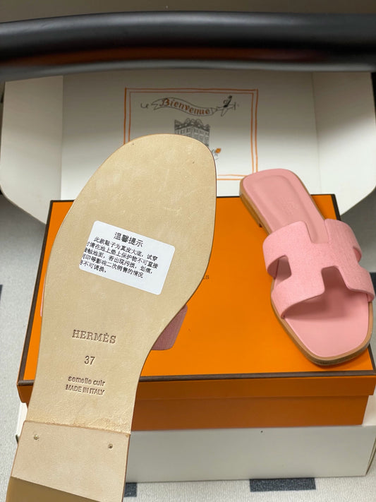 H oran famous brand sandal