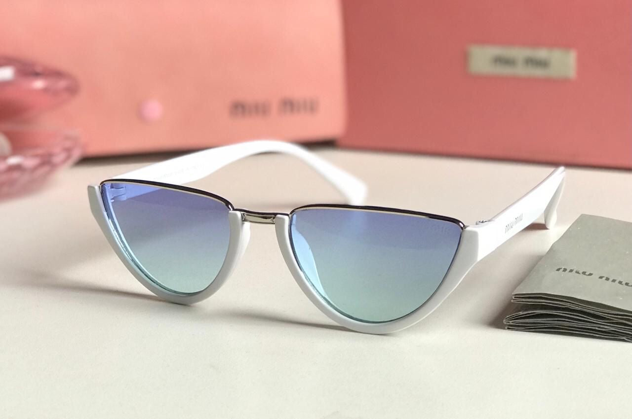 M famous brand sunglasses ( 2 colors)