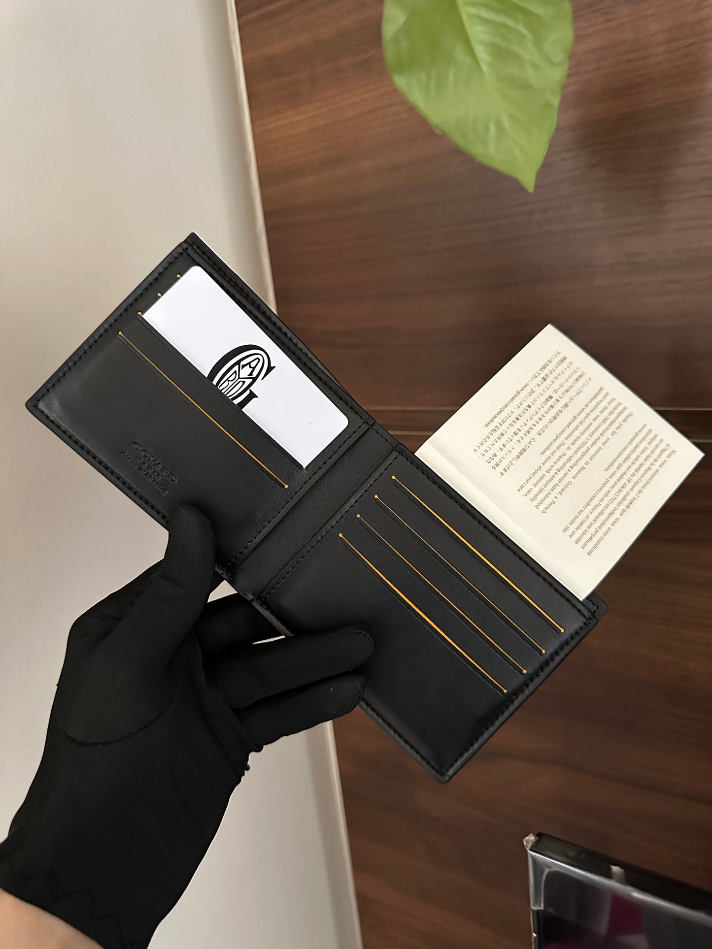 Wallet famous brand G