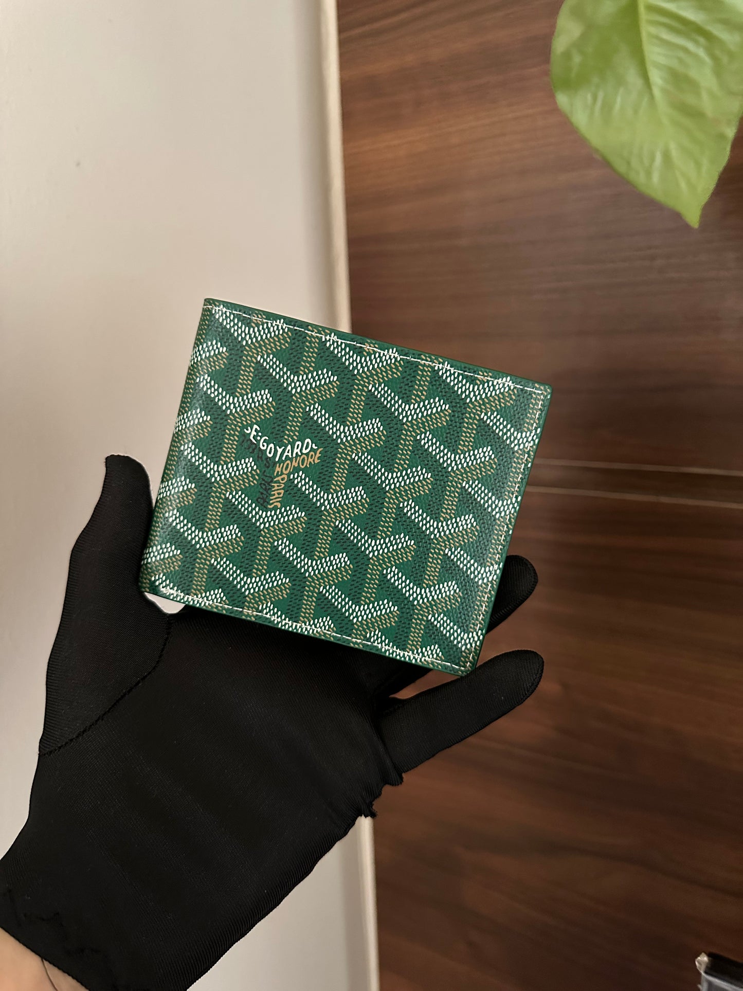 Wallet famous brand G