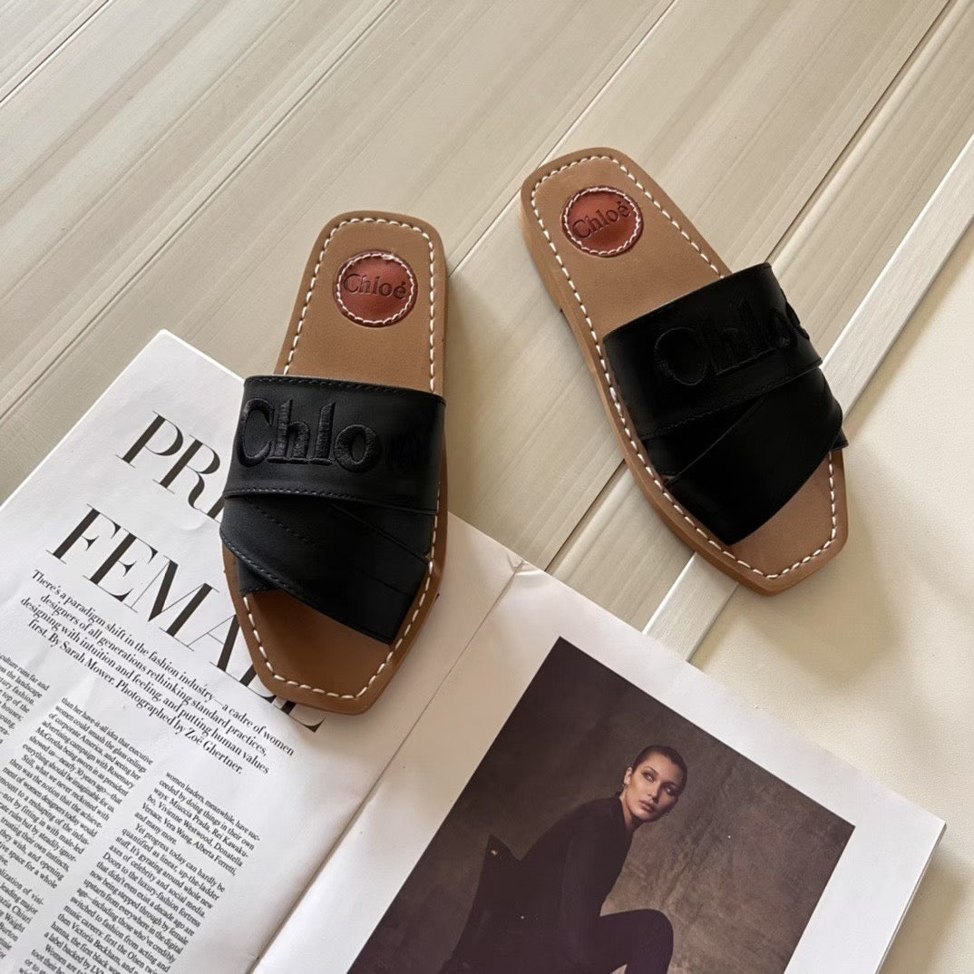 Famous brand slipper ( Pre order )