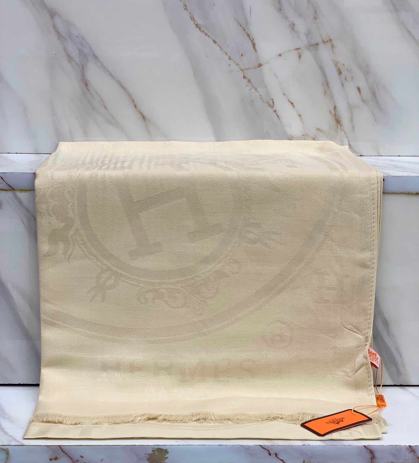 H famous brand scarves/stole/shawl ( 14 colors )