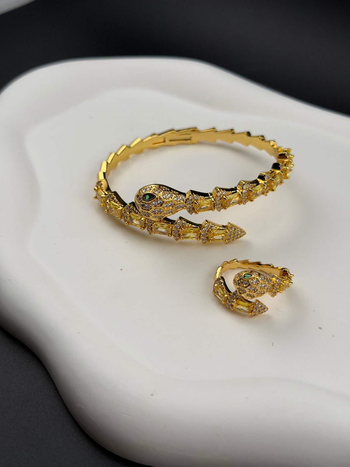 B famous brand bangle with ring ( 5 colors )