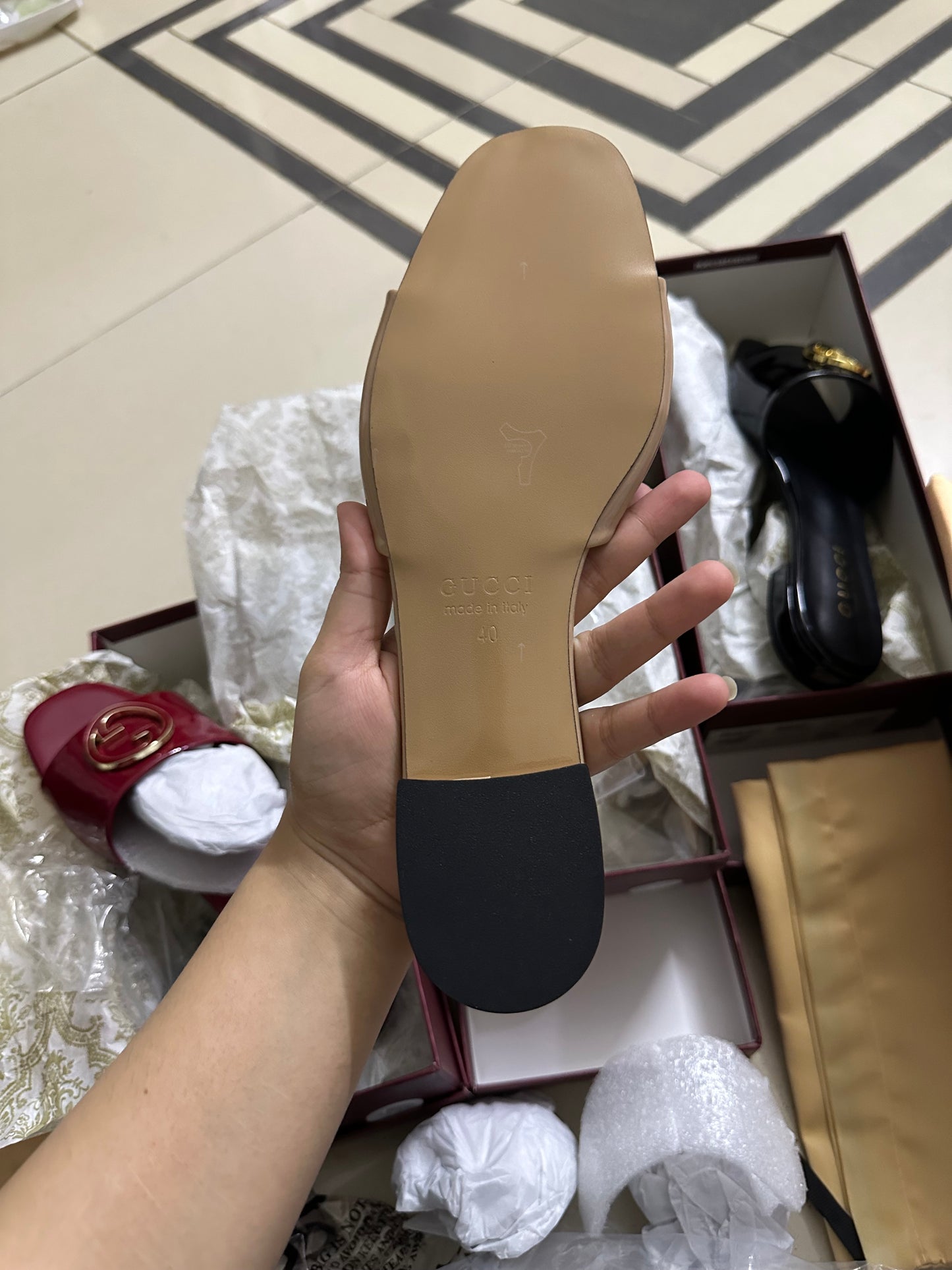 G famous brand slipper