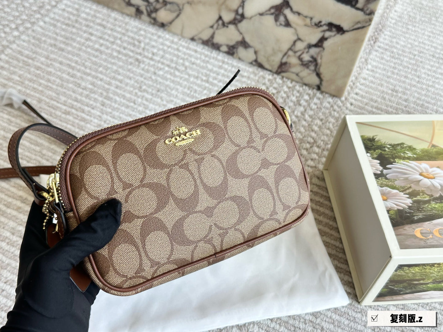 Coach cross body bag ( 4 colors)