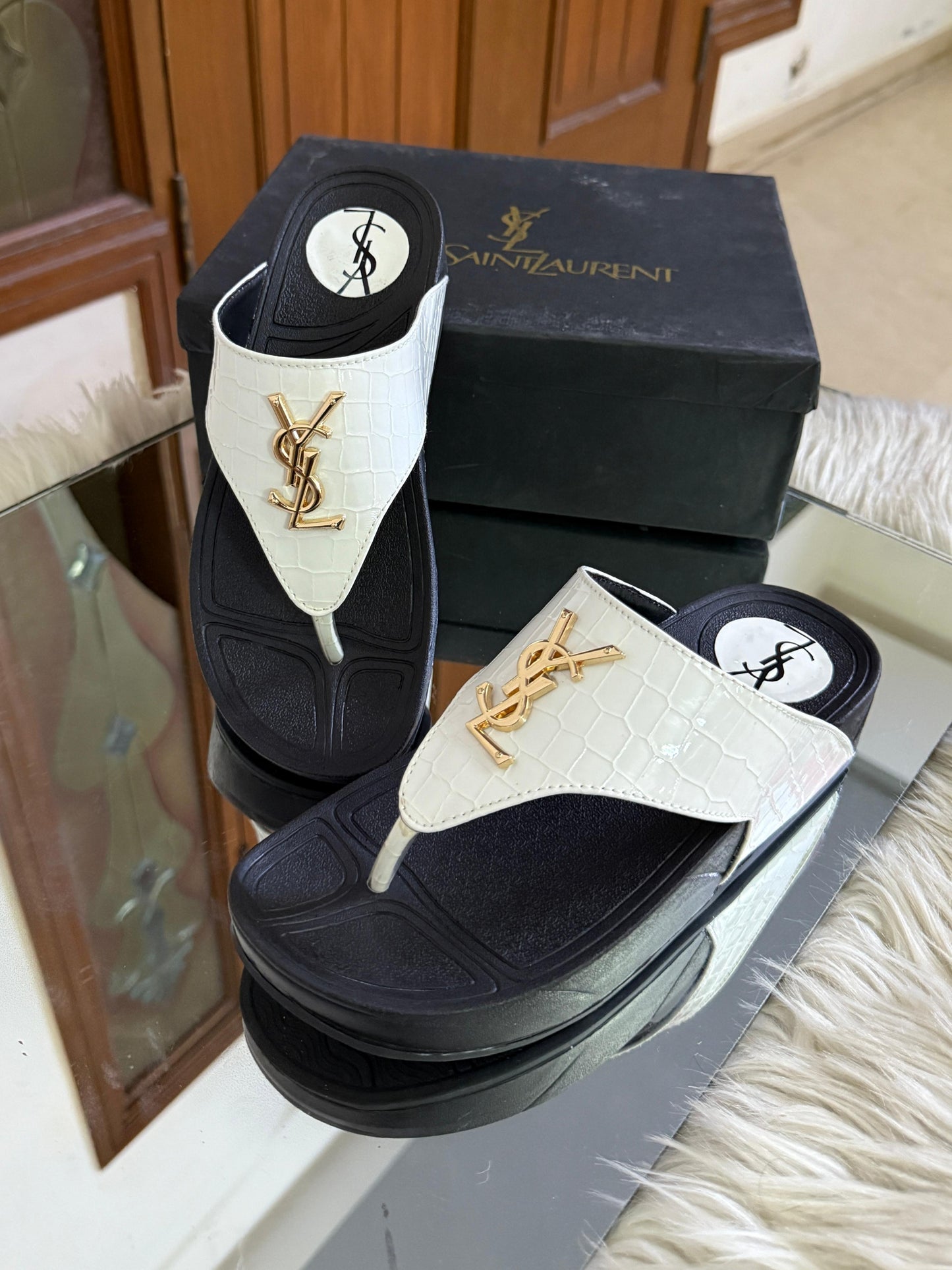 ysl slipper ( 2 colors )