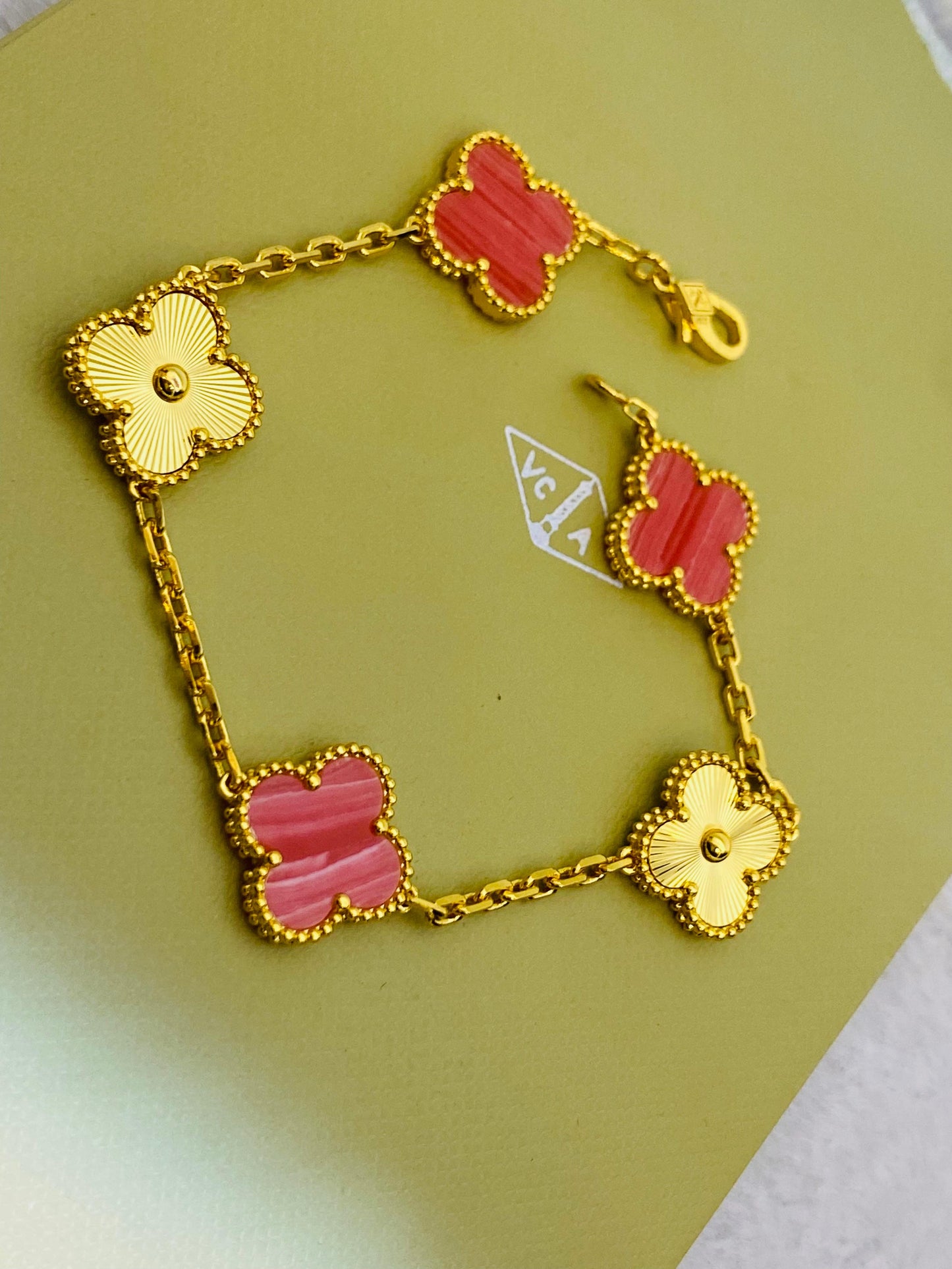 Bracelet famous brand ( 10 colors )