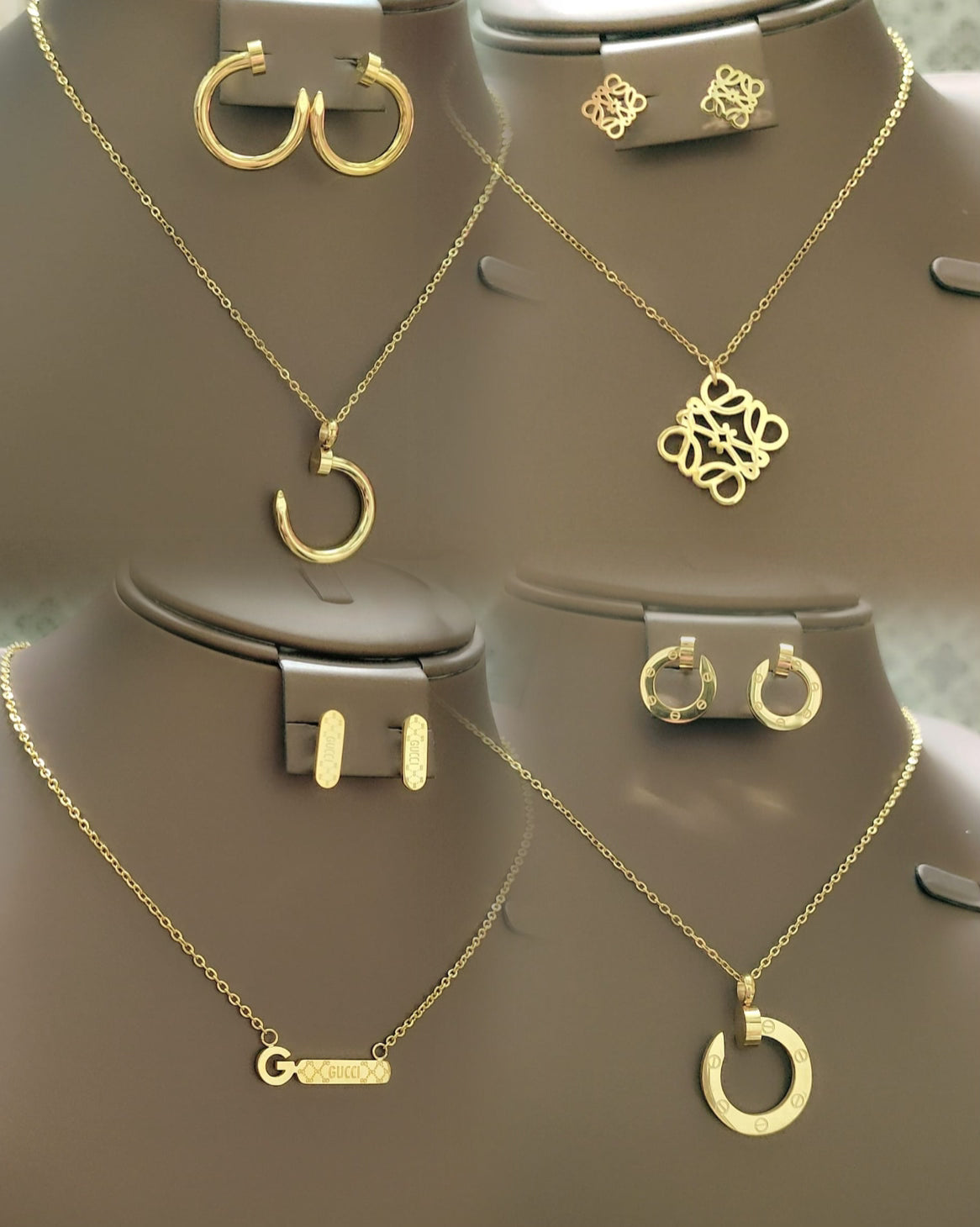 Famous brand necklace & earrings set ( total 17 sets )