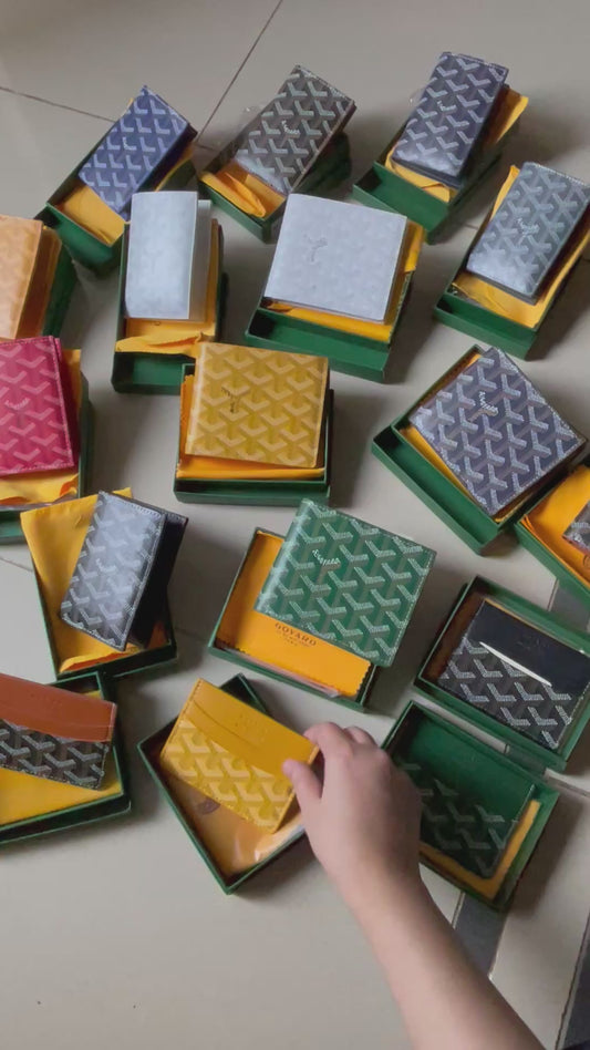 G famous brand wallet & cardholder